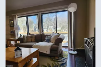 64 Sycamore Ct, Bernards Township, NJ 07920 - Photo 4