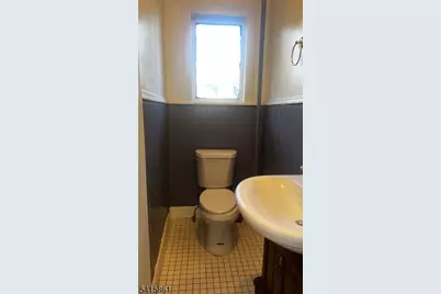 127 S Burnett St, East Orange, NJ 07018 - Photo 12