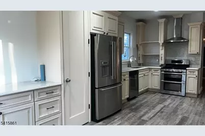 127 S Burnett St, East Orange, NJ 07018 - Photo 6