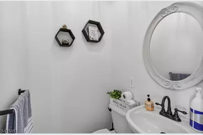 16 Sundance Way, Lopatcong Township, NJ 08865 - Photo 32