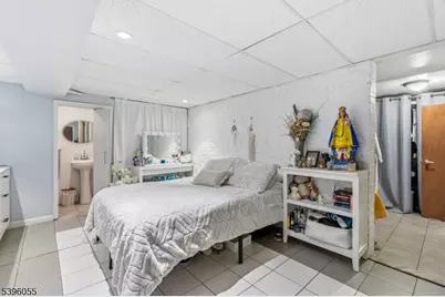 106 W Gibbons St, Linden, NJ 07036 - Photo 20