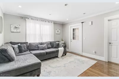 32 Elmwood Ter, Irvington, NJ 07111 - Photo 4