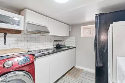 32 Elmwood Ter, Irvington, NJ 07111 - Photo 16