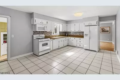 34 Sand Hill Rd, Morristown, NJ 07960 - Photo 8