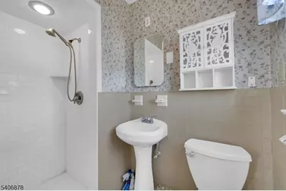 39 Deerfield Rd, Hanover Township, NJ 07981 - Photo 20