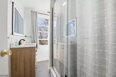 111 Sheridan Ave, Roselle, NJ 07203 - Photo 18