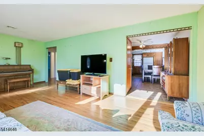 99 Elmhurst Ave, Woodbridge Township, NJ 08830 - Photo 4