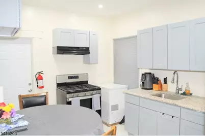 183 N Munn Ave, East Orange, NJ 07017 - Photo 14