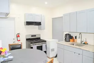 183 N Munn Ave, East Orange, NJ 07017 - Photo 14