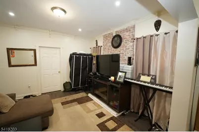 183 N Munn Ave, East Orange, NJ 07017 - Photo 16