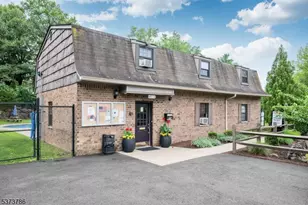 181 Long Hill Rd, Little Falls Township, NJ 07424 - Photo 24