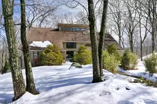 737 Ridge Rd, Kinnelon, NJ 07405 - Photo 2