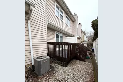 8G Neilson St, New Brunswick, NJ 08901 - Photo 2