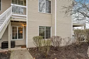 49 Sage Ct, Bedminster Township, NJ 07921 - Photo 4