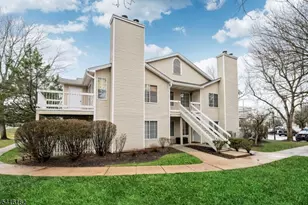 49 Sage Ct, Bedminster Township, NJ 07921 - Photo 2