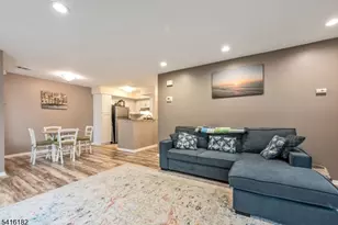 49 Sage Ct, Bedminster Township, NJ 07921 - Photo 12