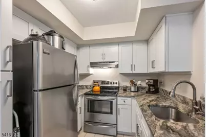 49 Sage Court, Bedminster Township, NJ 07921 - Photo 14