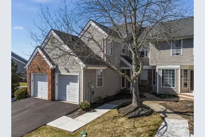 224 Lobelia Ct, Readington, NJ 08889 - Photo 2