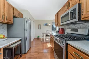 224 Lobelia Ct, Readington, NJ 08889 - Photo 4