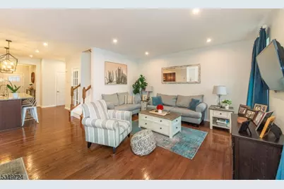 18 Trailwood Dr, Mount Arlington, NJ 07856 - Photo 10