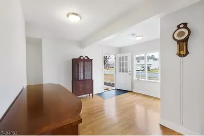 242 Powderhorn Drive, Lopatcong Township, NJ 08865 - Photo 4