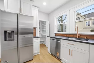 16 Munn St #1, Montclair Twp., NJ 07042 - Photo 8