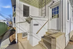 16 Munn St, Montclair Twp., NJ 07042 - Photo 18