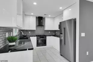 450 Vanderveer Rd, Bridgewater, NJ 08807 - Photo 4