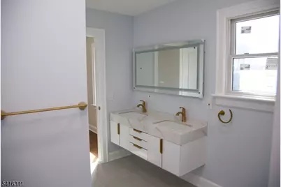 3 Cambridge Rd, East Hanover Township, NJ 07936 - Photo 20