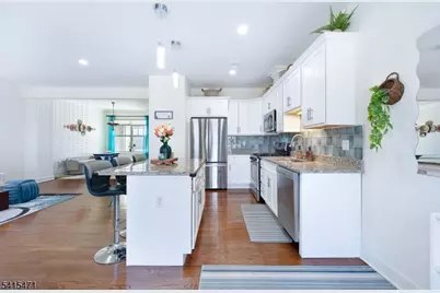 8 Watersedge Dr, Parsippany, NJ 07005 - Photo 22