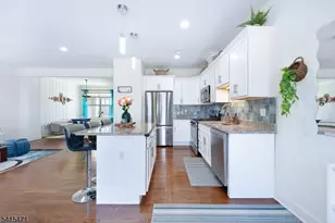 8 Watersedge Dr, Parsippany, NJ 07005 - Photo 22