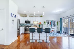 8 Watersedge Dr, Parsippany, NJ 07005 - Photo 20