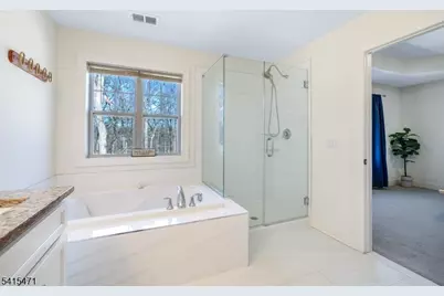 8 Watersedge Dr, Parsippany, NJ 07005 - Photo 32