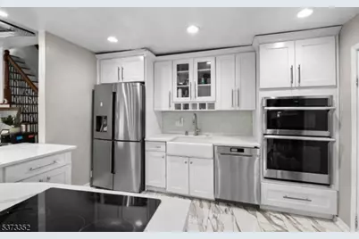 76 Holmes St, Belleville, NJ 07109 - Photo 6