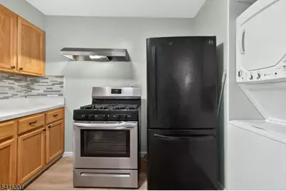 1150-1190 W St George B46B046 #B46, Linden, NJ 07036 - Photo 4