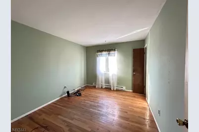 11 Adelphi Trl, Hopatcong, NJ 07843 - Photo 8