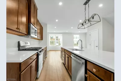 11 Peckwell St, Mount Olive, NJ 07828 - Photo 4