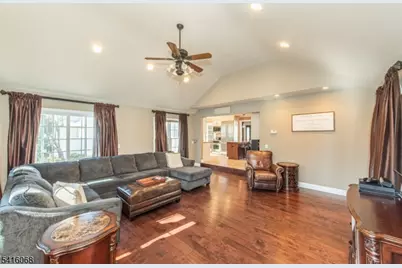 18 Stonycroft Rd, Wayne, NJ 07470 - Photo 14