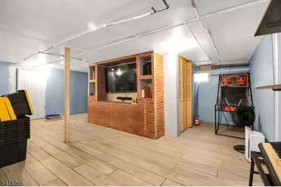 34 Cleveland Ave, Newark, NJ 07106 - Photo 2