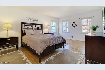 70 Tiffany Dr, East Hanover Township, NJ 07936 - Photo 18