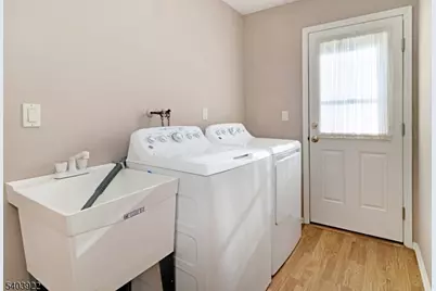 70 Tiffany Dr, East Hanover Township, NJ 07936 - Photo 16