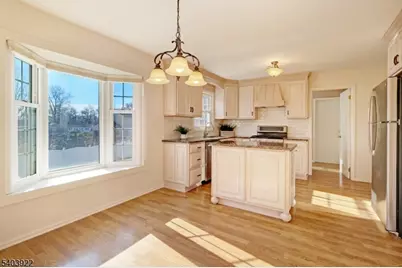 70 Tiffany Dr, East Hanover Township, NJ 07936 - Photo 12