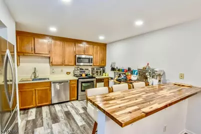 10 Amherst Ct, Hamburg, NJ 07419 - Photo 4