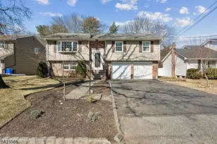 36 Williamsburg Dr, Roseland, NJ 07068 - Photo 1
