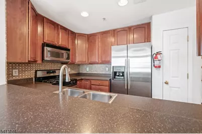 408 Donato Cir, Scotch Plains Township, NJ 07076 - Photo 6