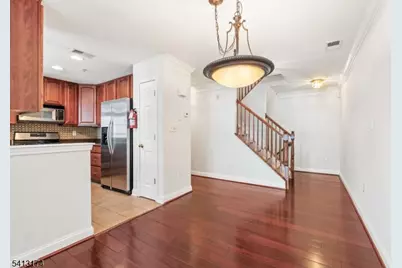 408 Donato Cir, Scotch Plains Township, NJ 07076 - Photo 4