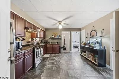 139 Madeline Ave, Clifton, NJ 07011 - Photo 18