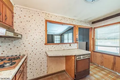 35 Beechwood Dr, Wayne, NJ 07470 - Photo 26