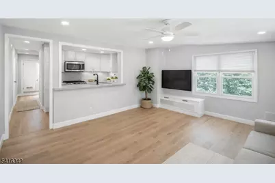 35 Beechwood Dr, Wayne, NJ 07470 - Photo 18