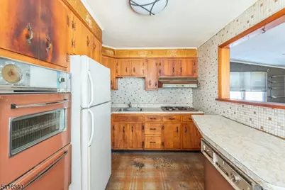 35 Beechwood Dr, Wayne, NJ 07470 - Photo 24